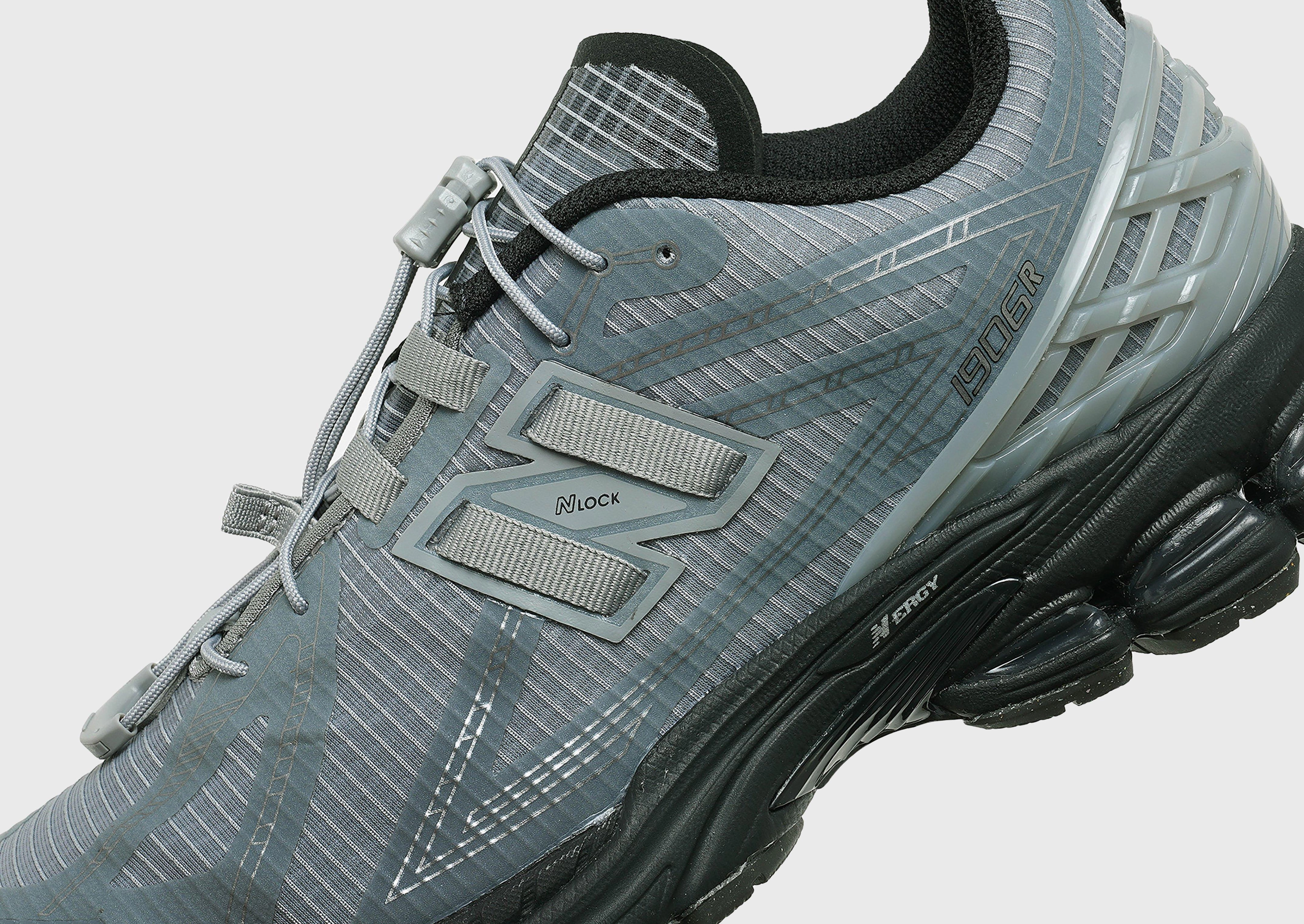 low - cut running shoes running in a fen area shoes 1906