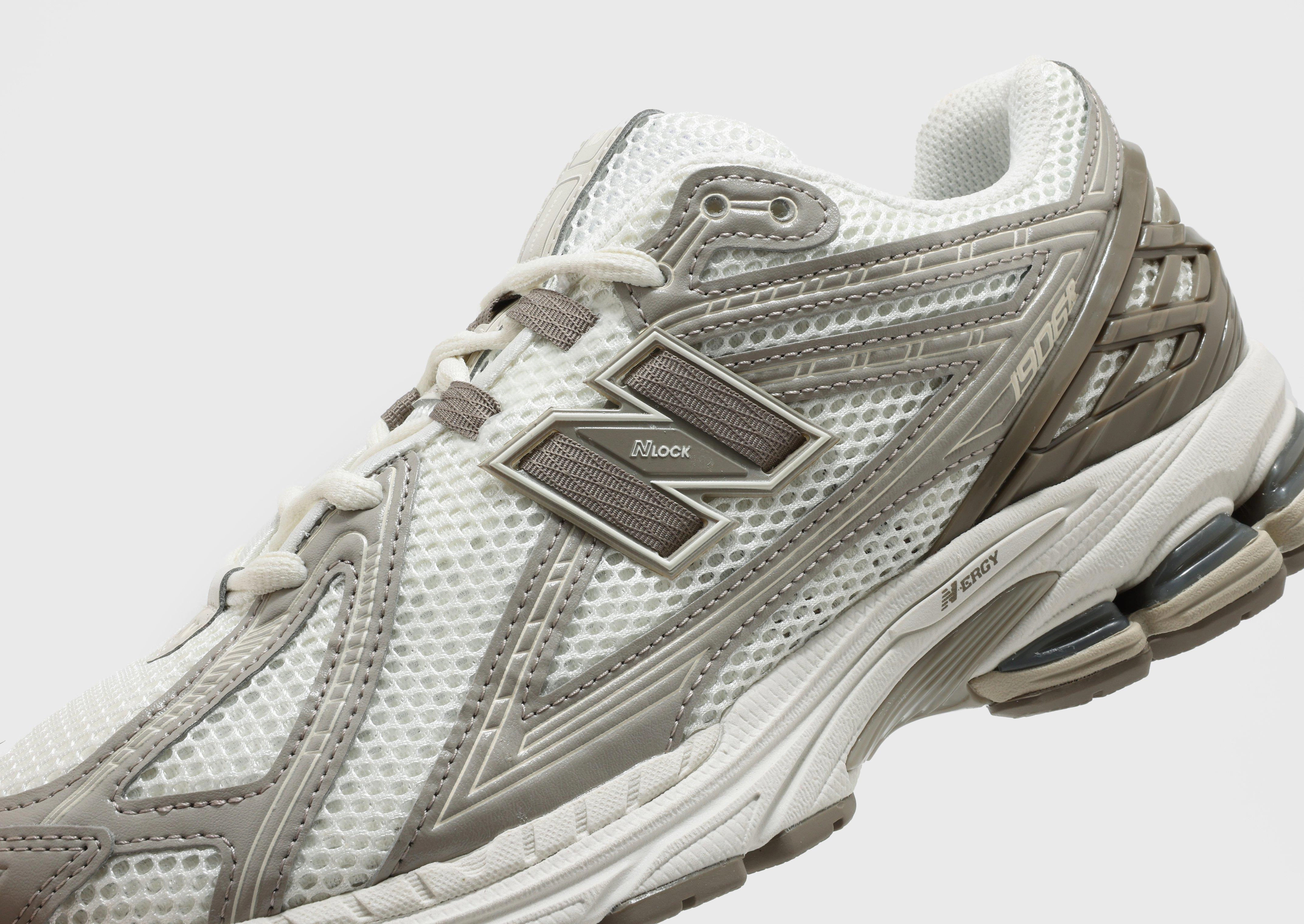 1906 Moisture Wicking Fabric