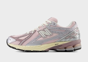 1906 Women's Multi directional traction Stacked Traction Lugs