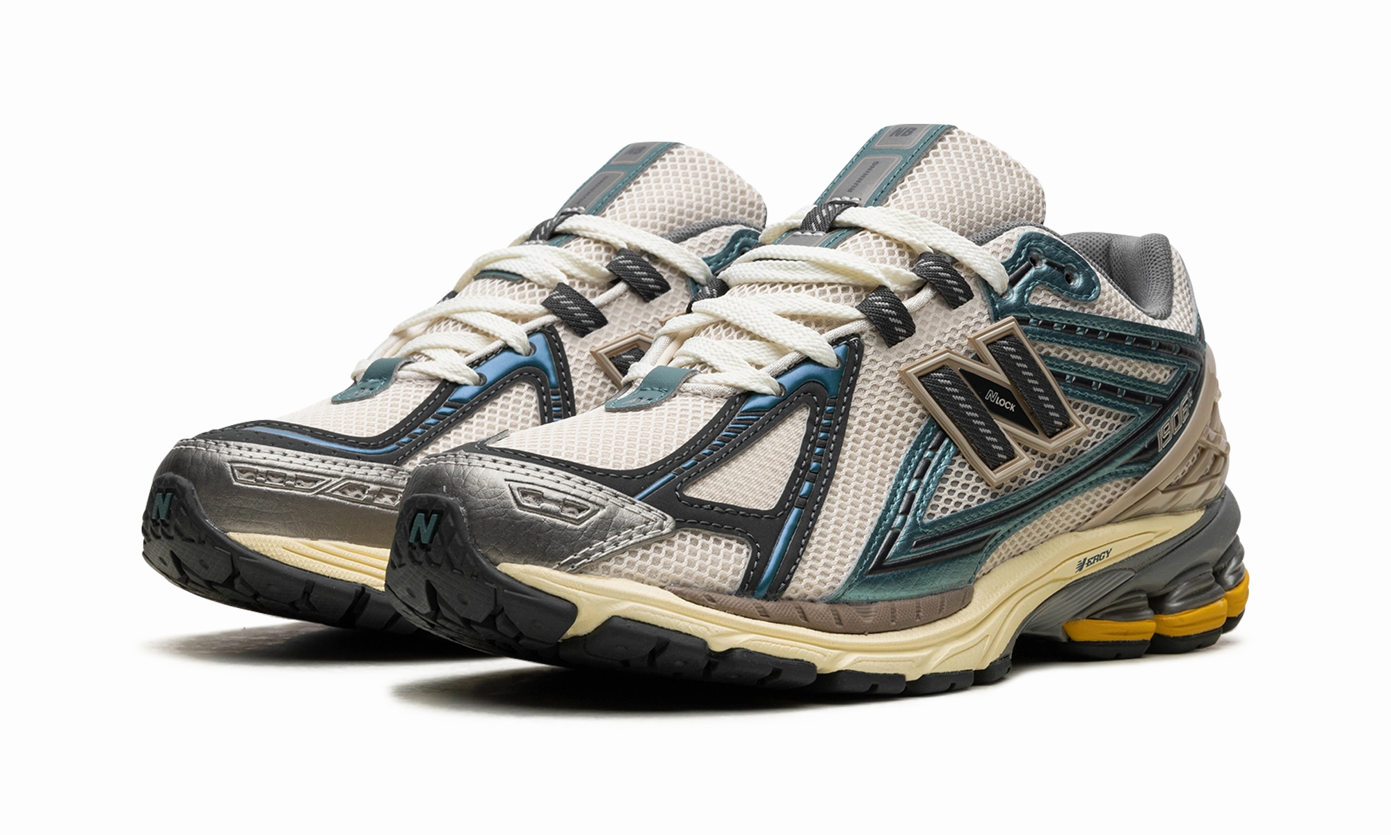 1906R "NEW SPRUCE" Multi Directional Tread Design