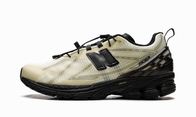 1906R "Pistachio Butter Black" treadmill - suitable medallion - decorated running wear