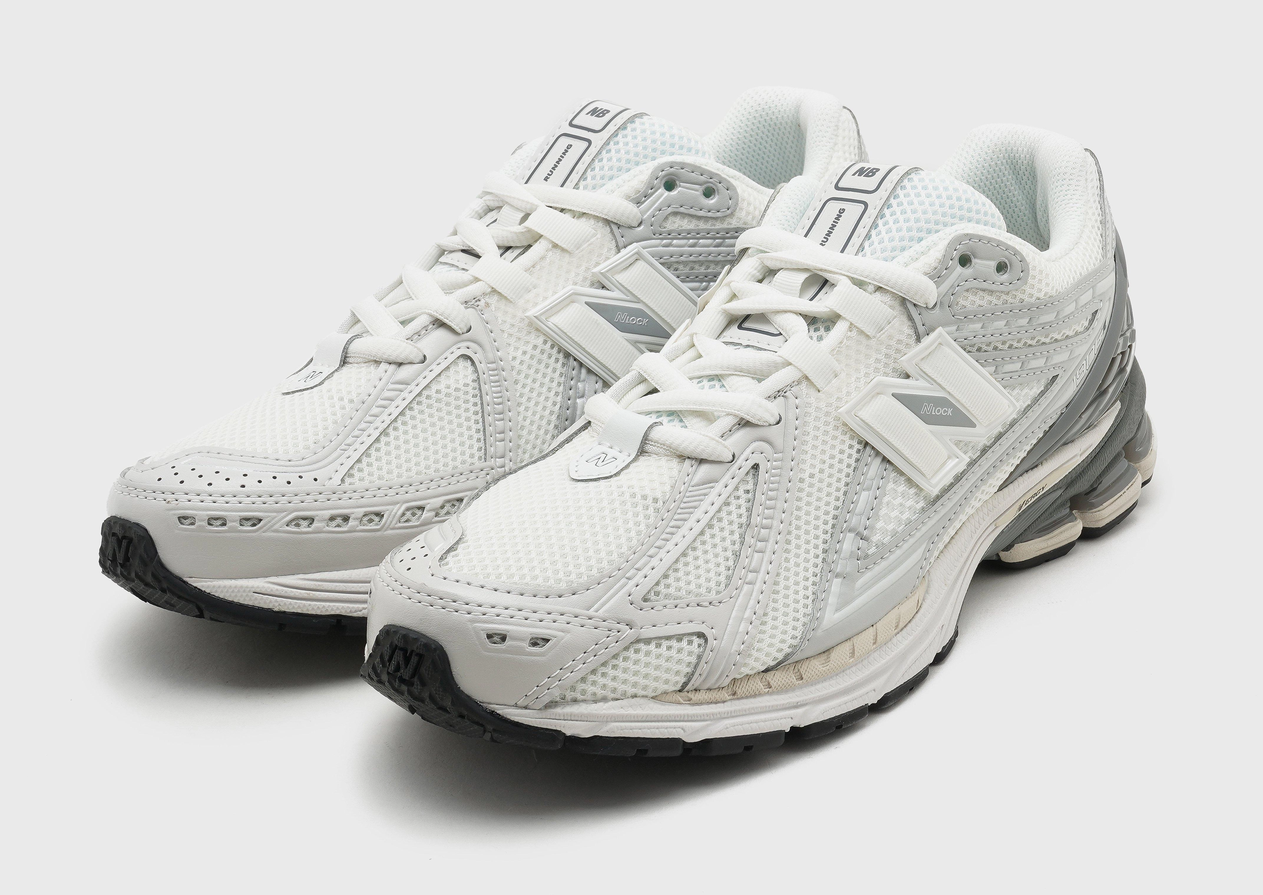 1906R Women's muted colors Running Companion