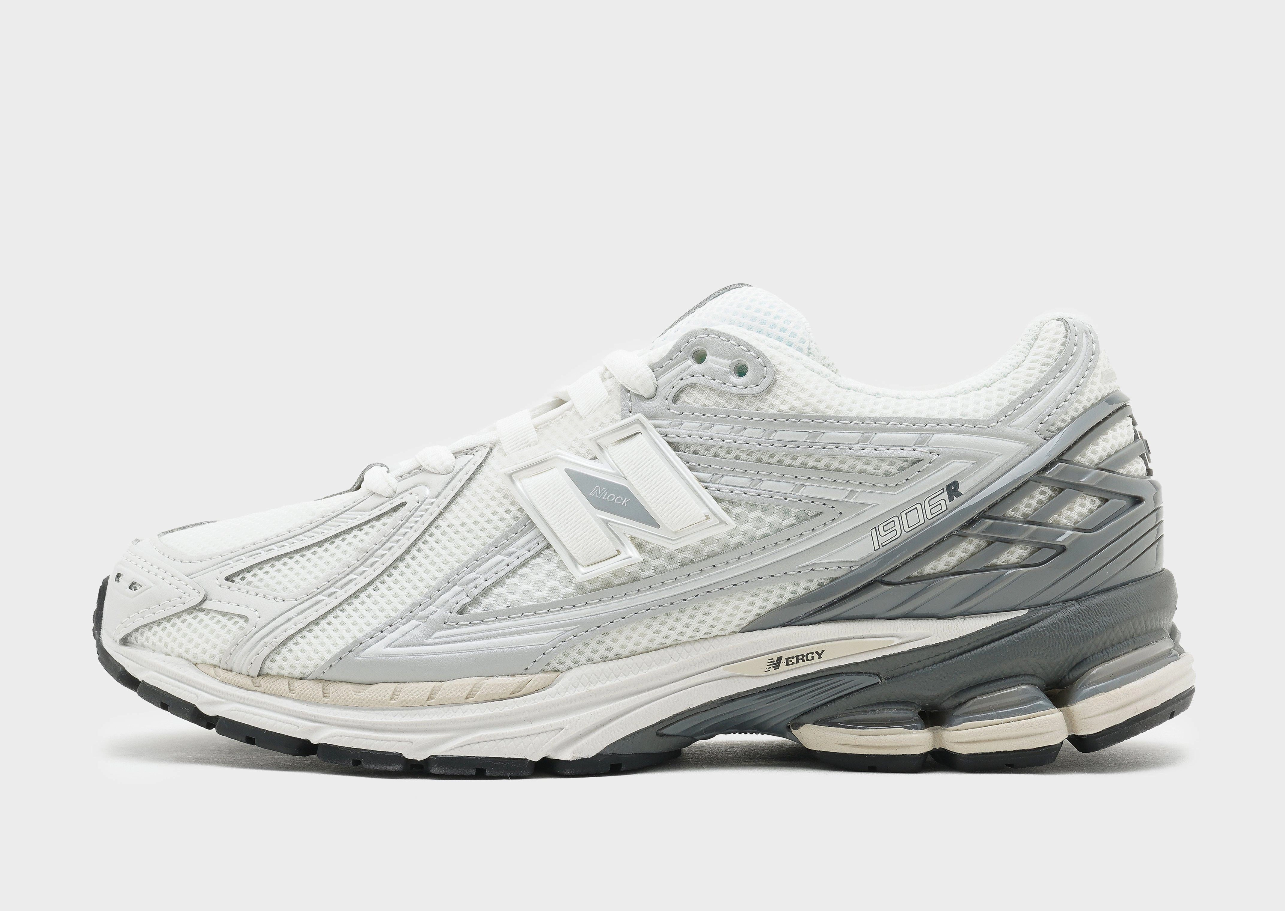 1906R Women's Arch Support System Flexible Toe Box Design