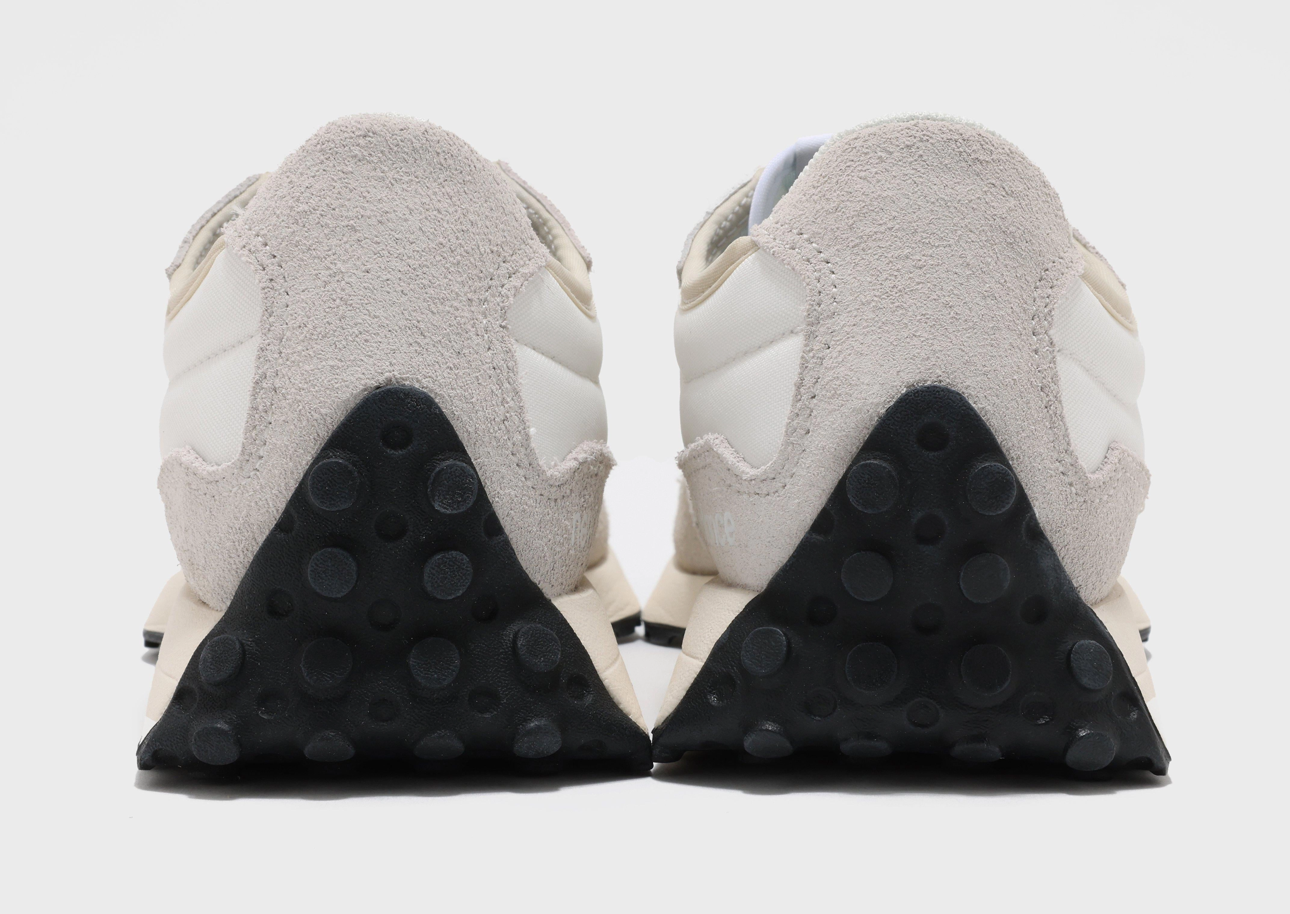 327 Junior's modern running wear Traction Fit