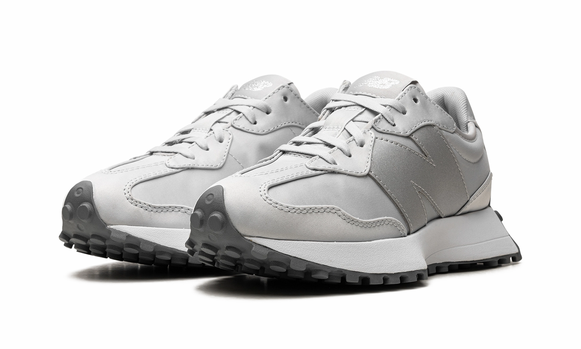 running competitions 327 WMNS "Light Aluminum Gunmetal"