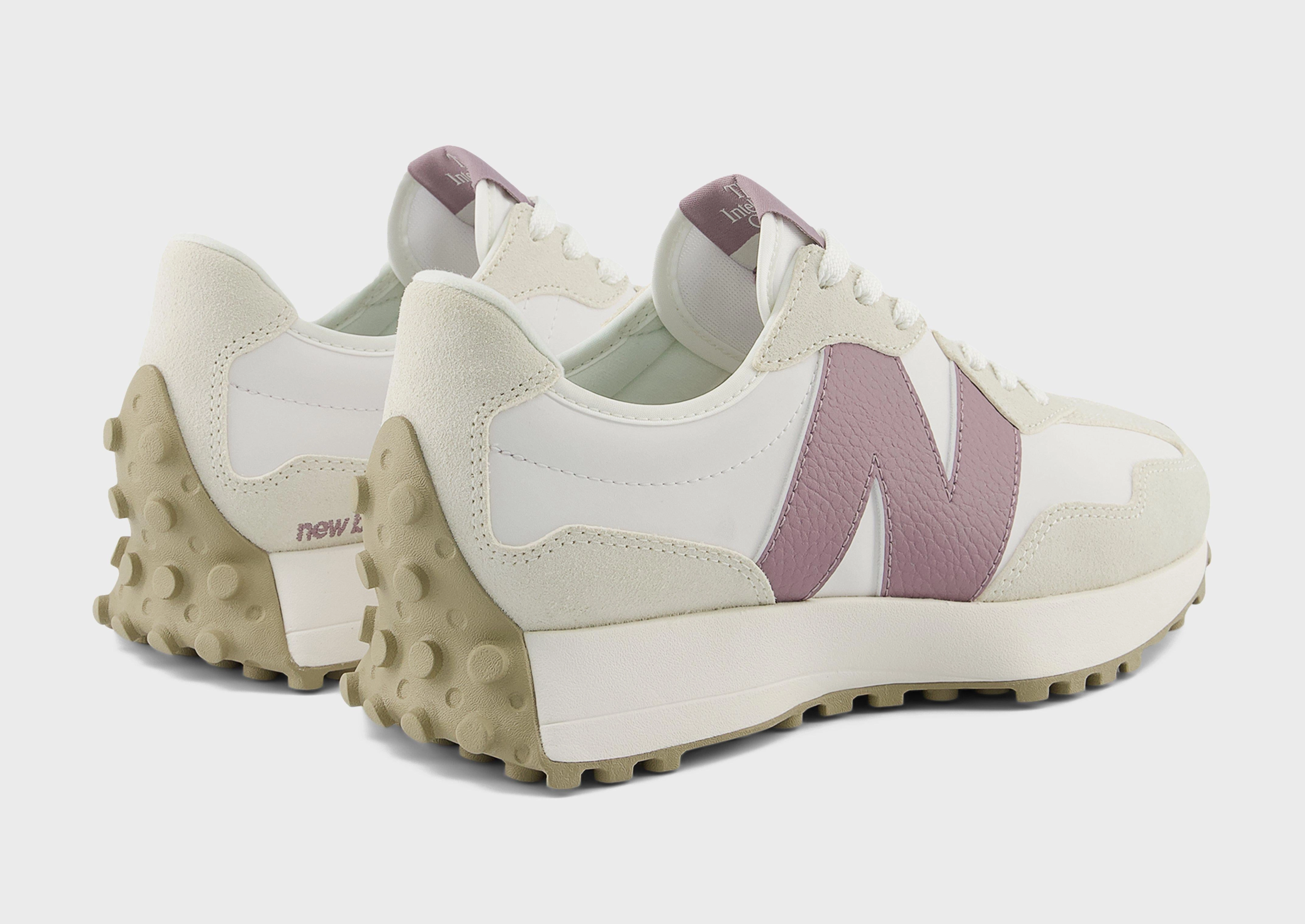 327 Women's Technology-rich