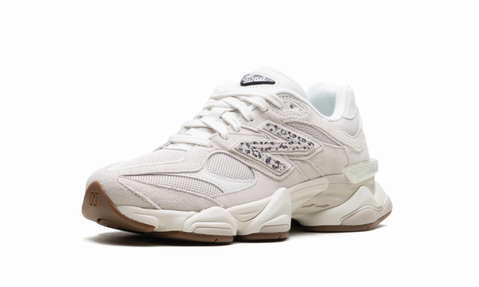 9060 "ASOS Exclusive Sea Salt Leopard Print" road durability