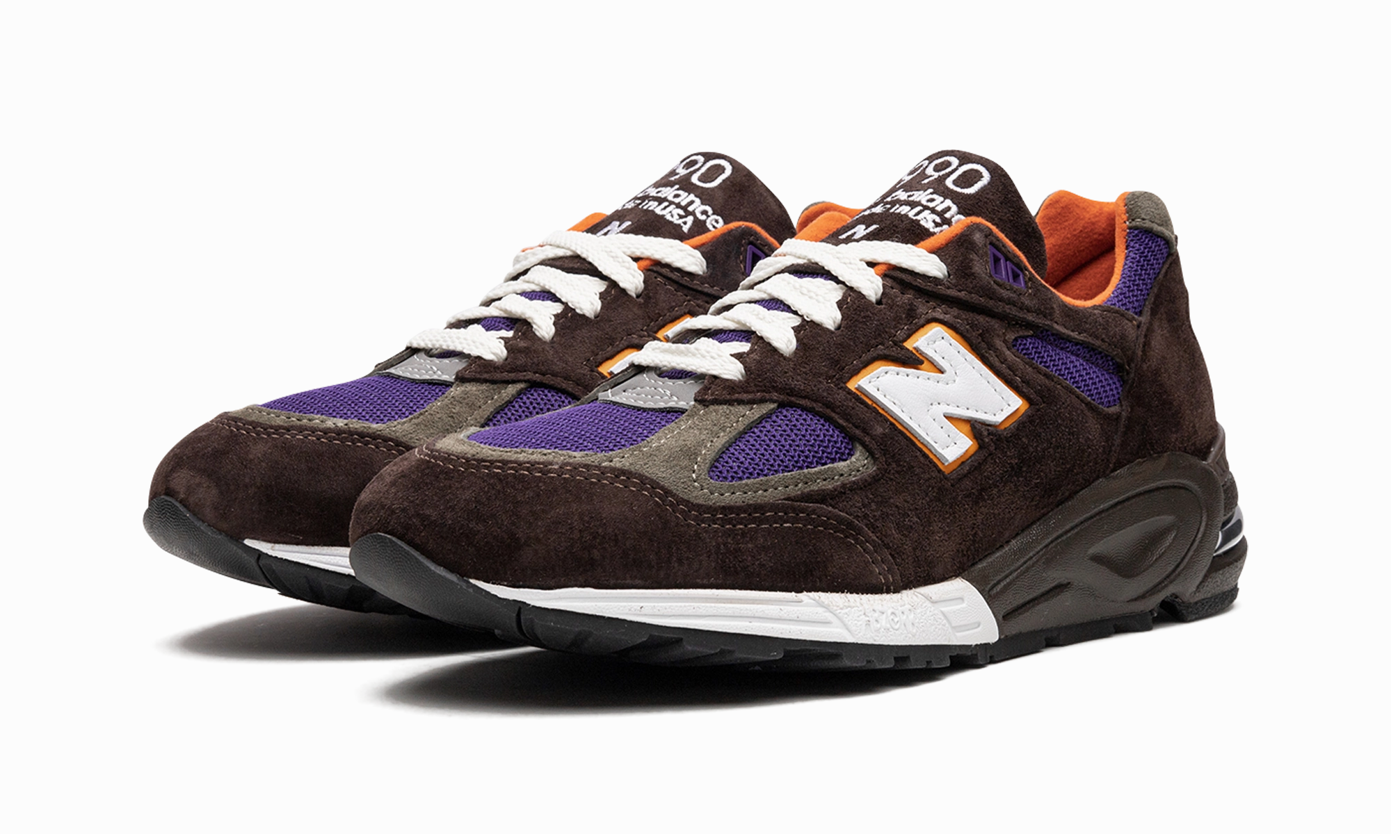 running in a ice field area shoes 990 v2 "Brown/Orange/Purple"
