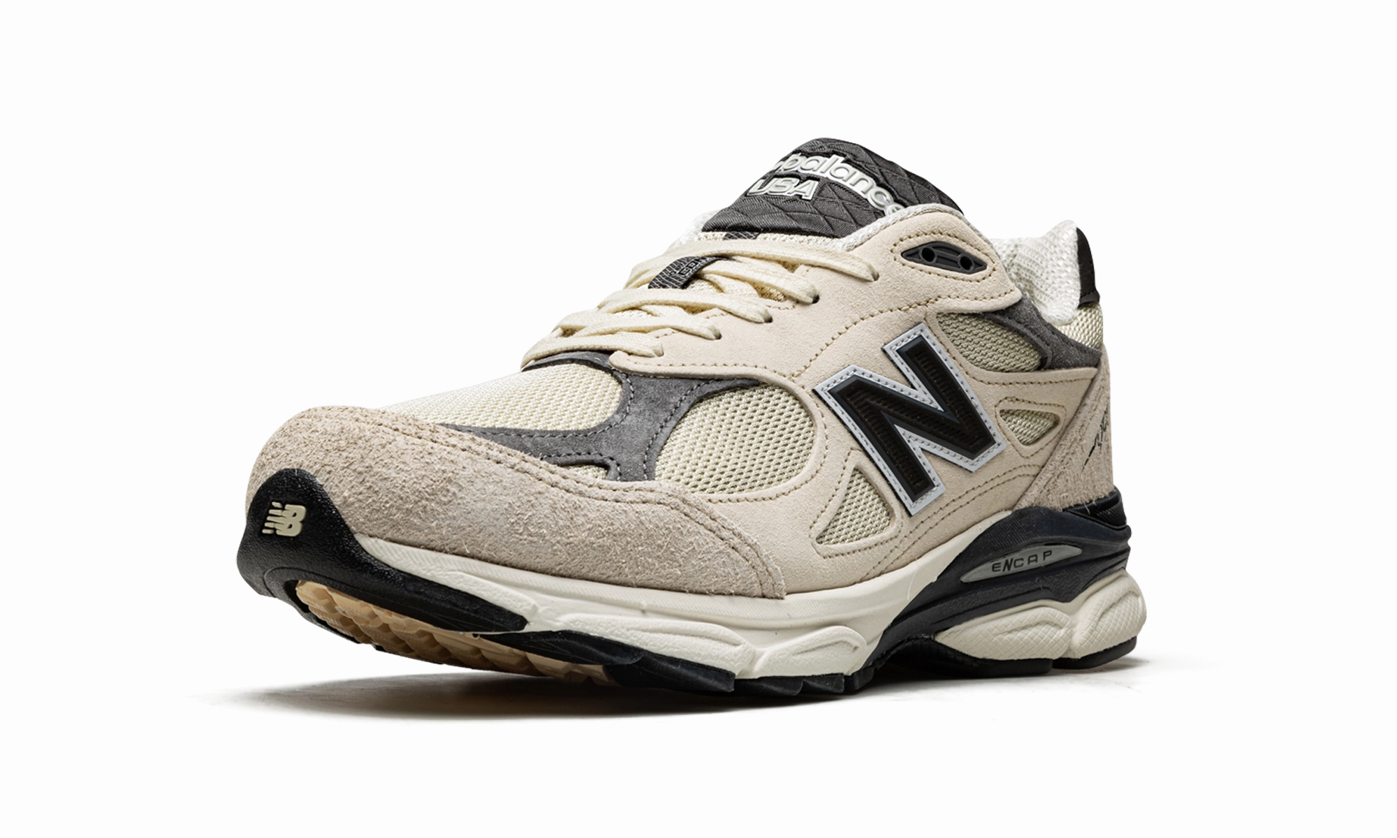 990 V3 "Teddy Santis - Moonbeam" unisex running shoes running in a community park shoes