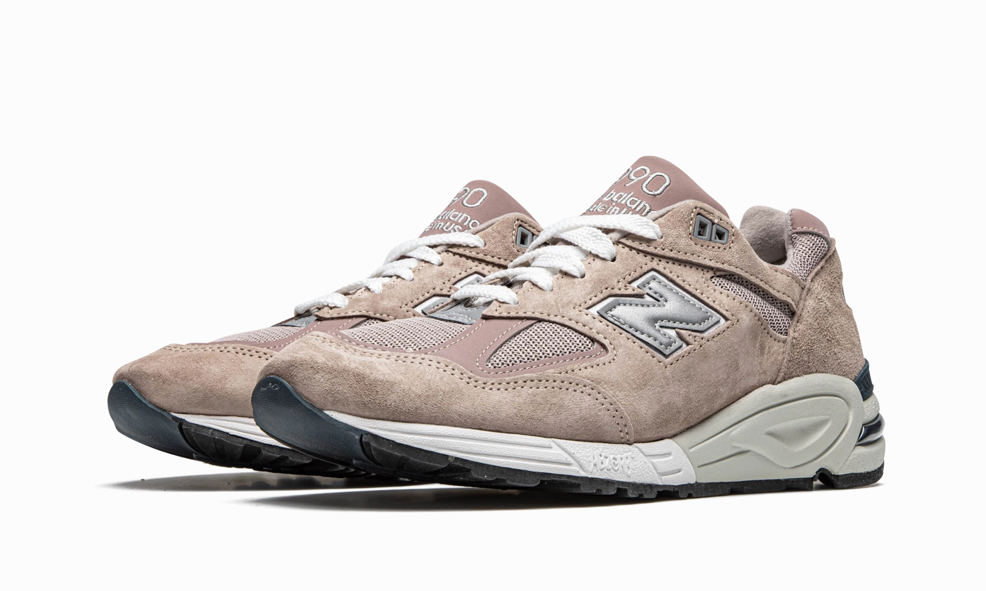 990v2 "Kith - Dusty Rose" noiseless - movement - stealth shoes running shoes for 10K races