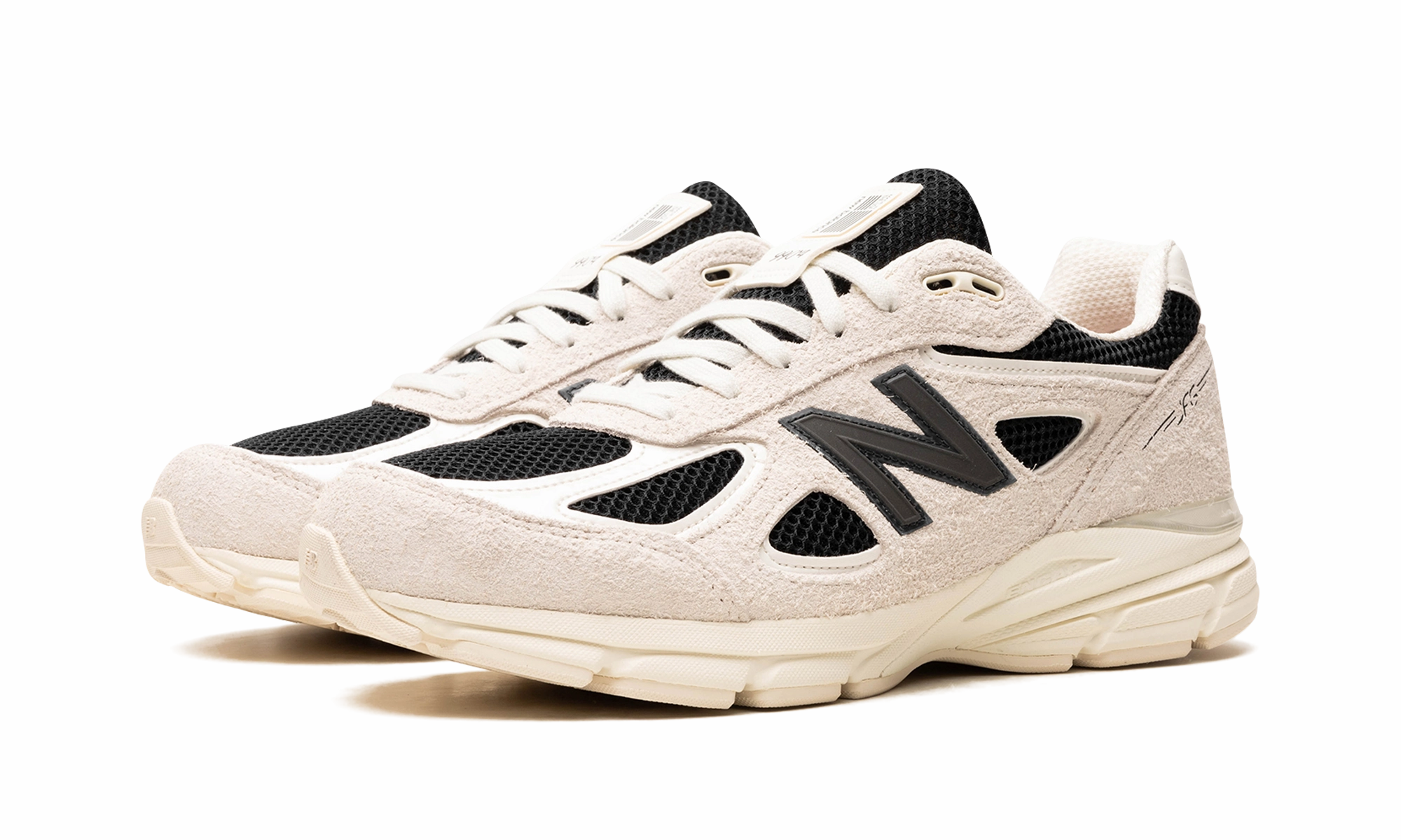 990v4 "Joe Freshgoods - White" Biomechanical Motion Control running in cities