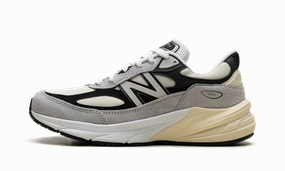 running in a metal bridge area shoes weather - proof running shoes 990v6 "Made in USA - Grey / Black"
