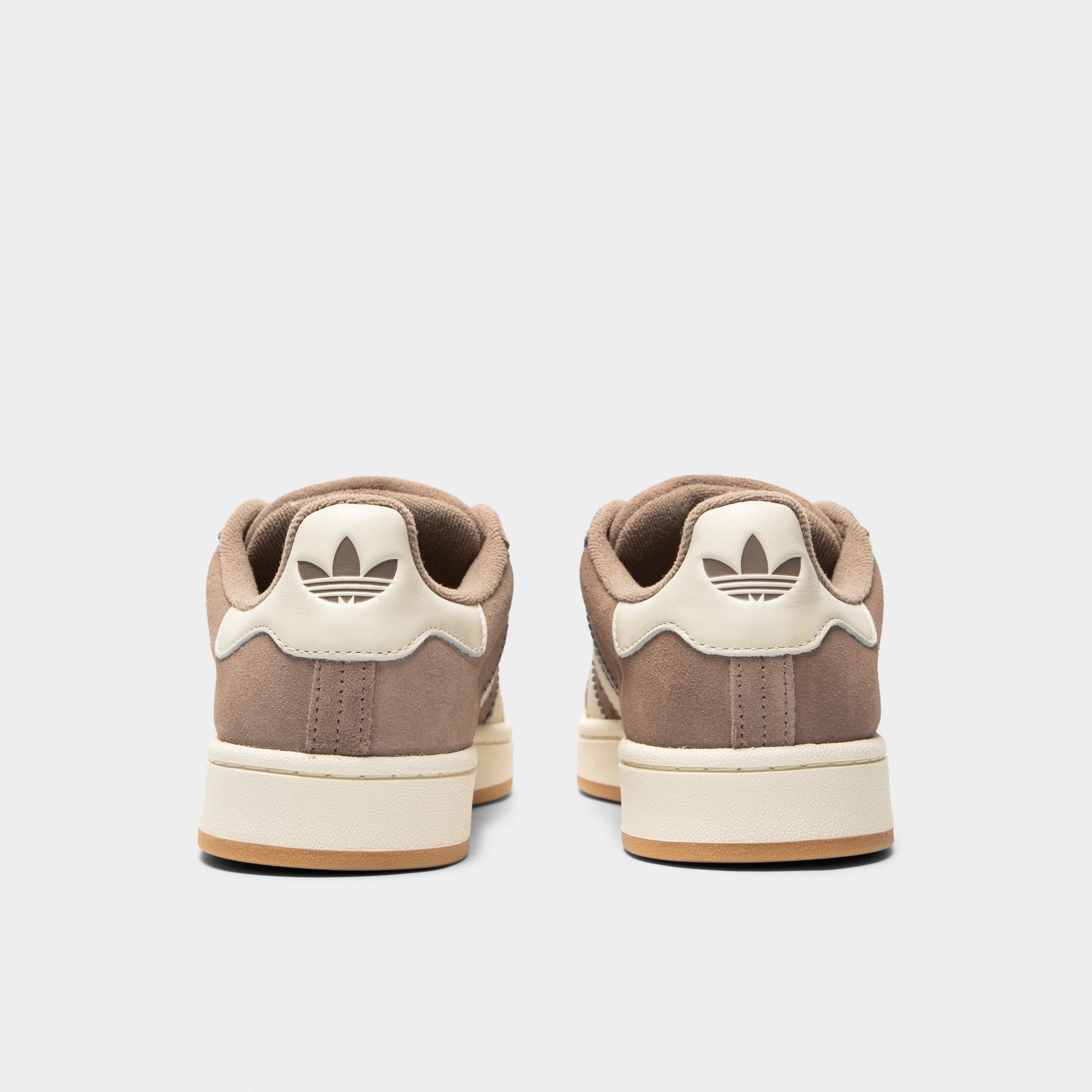 Fit To Move adidas Originals 00s Charcoal Brown / Off White - Gum
