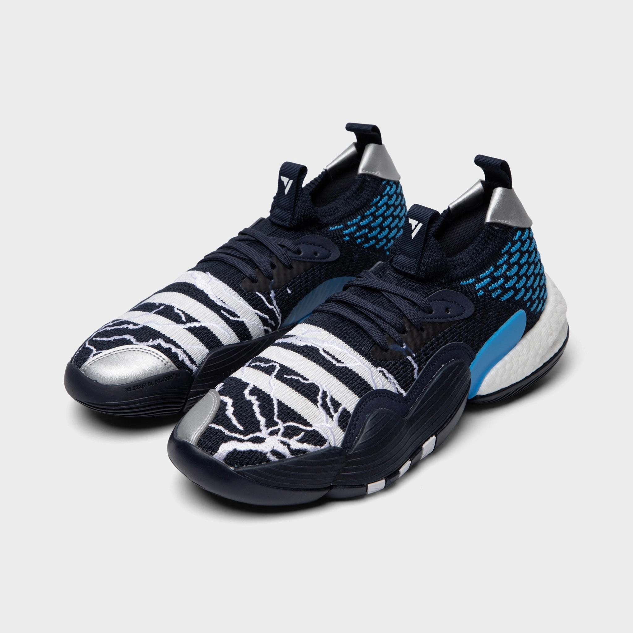 adidas Trae Young 2 Legend Ink / Cloud Ink - Pulse Blue Dynamic Walk