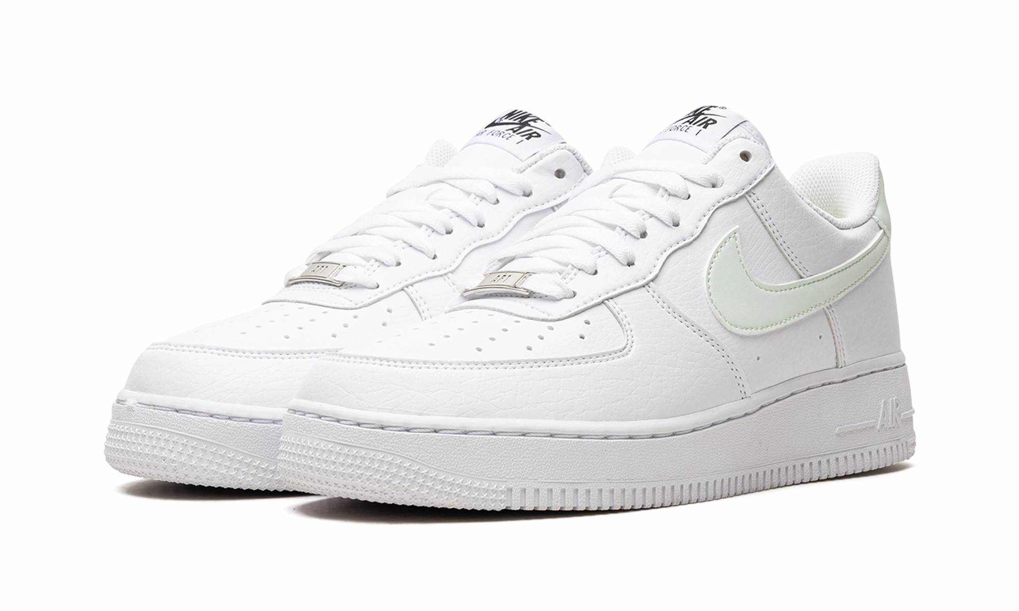 Follow Step AIR FORCE 1 '07 NEXT NATURE WMNS "Barely Green"