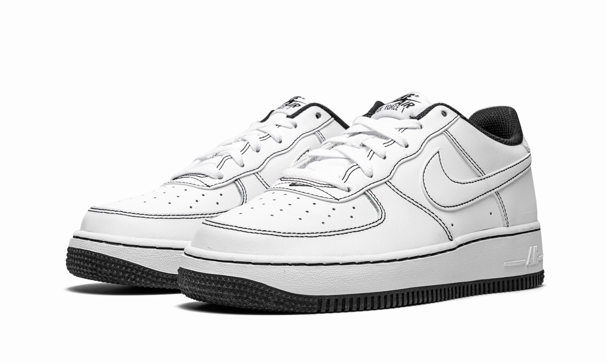 Air Force 1 Low '07 GS "Contrast Stitching - White / Black" Look Walk
