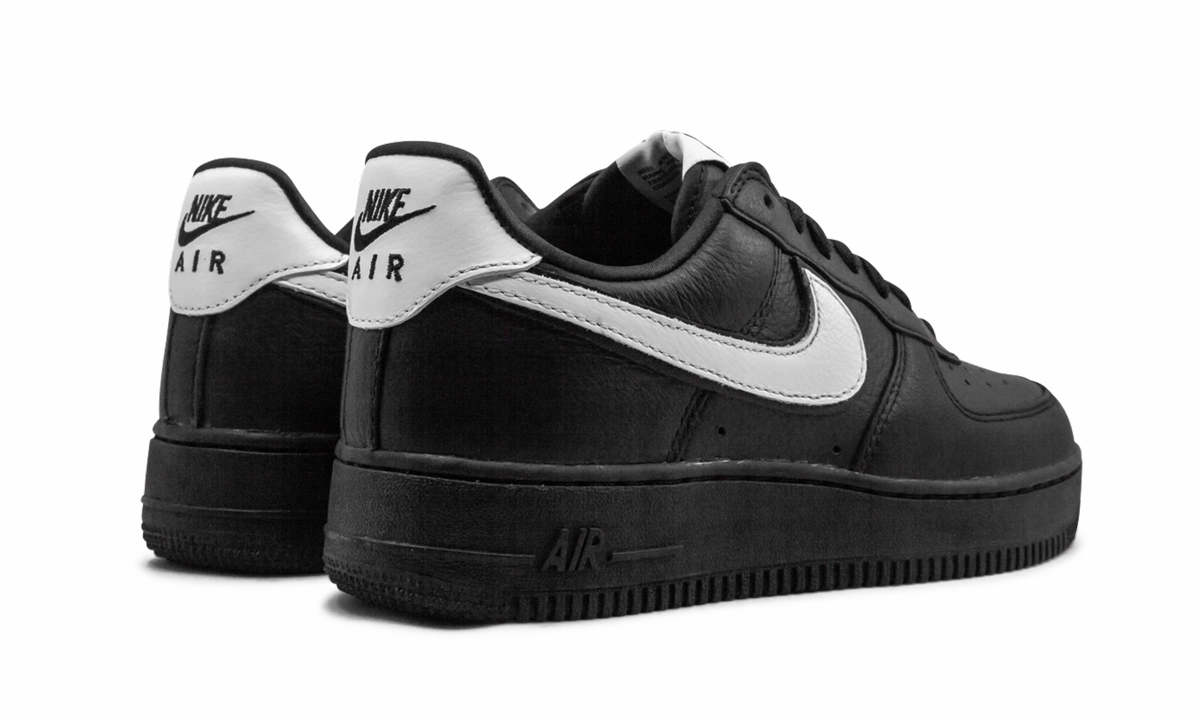 Air Force 1 Low Retro QS "Black" Freedom Move