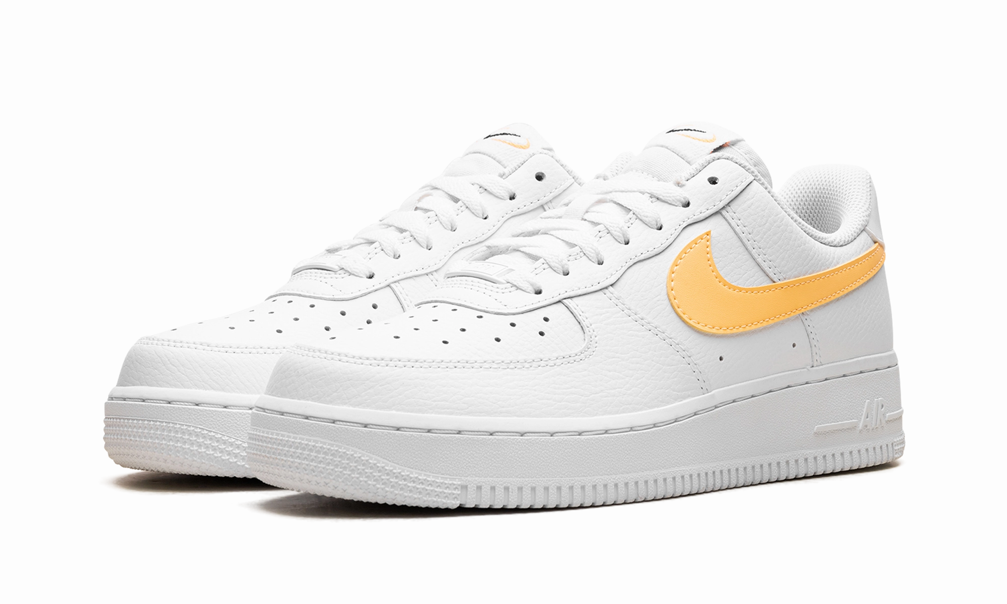 Air Force 1 Low WMNS "White Melon Tint" Sustainable Choice Timeless Footwear