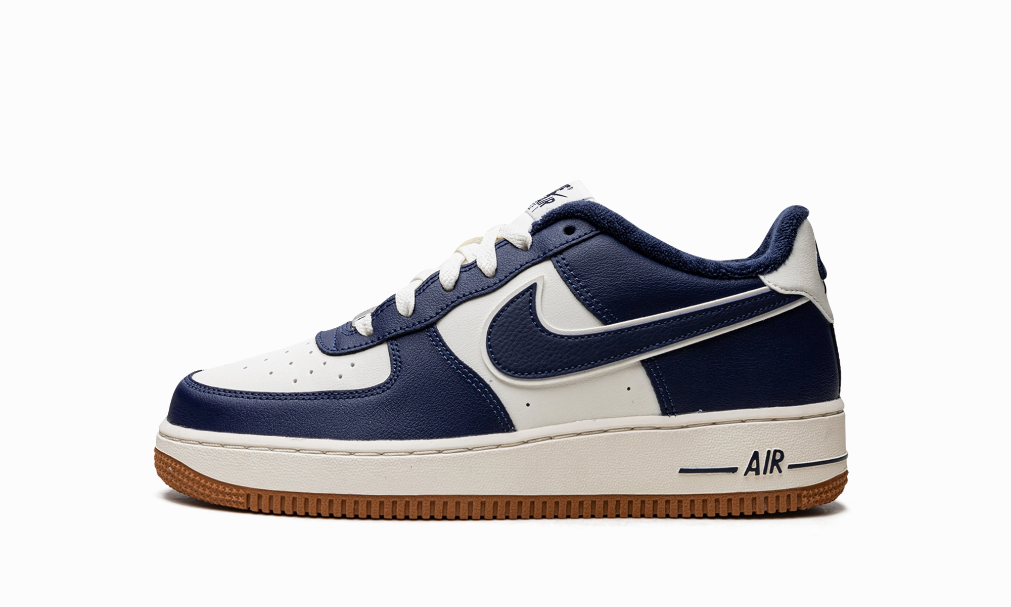 AIR FORCE 1 LV8 (GS) "College Pack - Midnight Navy" Sturdy Construction
