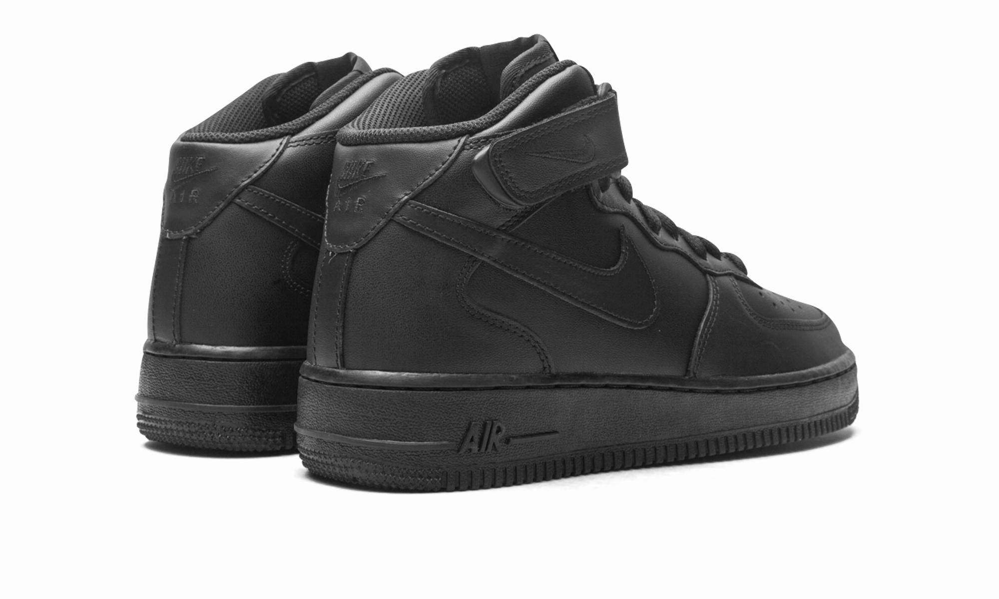 Chic Look Air Force 1 Mid '07 "2021 Release Triple Black"