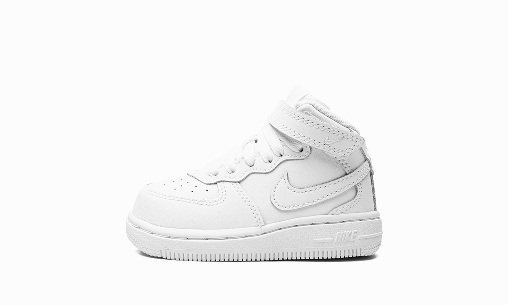 comfort features Lifestyle Focus Air Force 1 Mid TD "White on White"