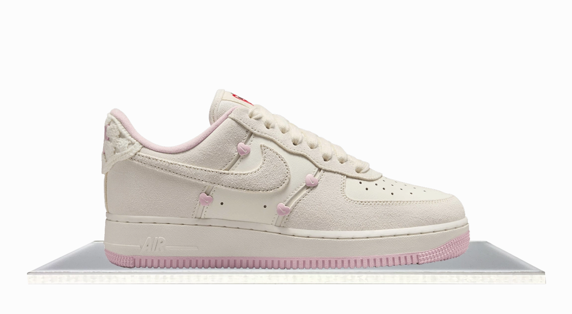 Air Force 1 Valentine's Day (2025) Sporty Comfortable Step Shoes