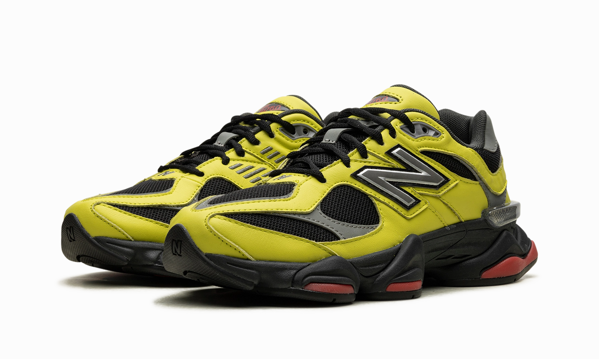 9060 "Tea Tree" medial support shoes