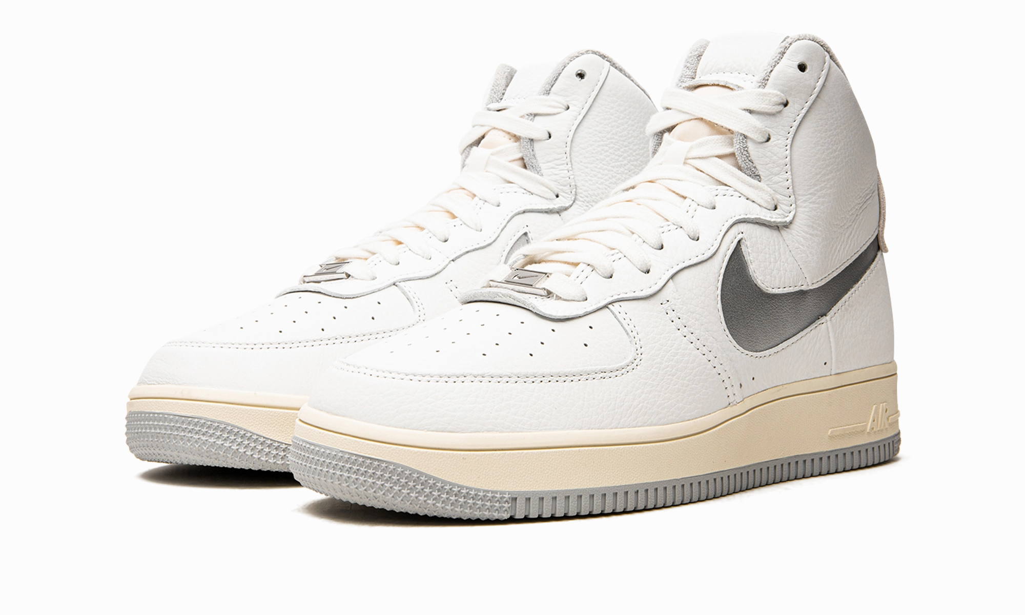 Relaxed Cushion AIR FORCE 1 HIGH SCULPT MNS WMNS "White / Silver"