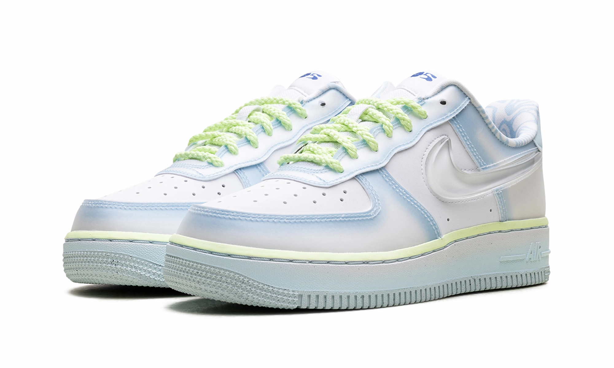 Air Force 1 Low WMNS "Serena Williams Design Crew Psychic Blue" Parkour Step