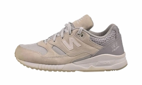 530 "Suede -White" running in the heat shoes