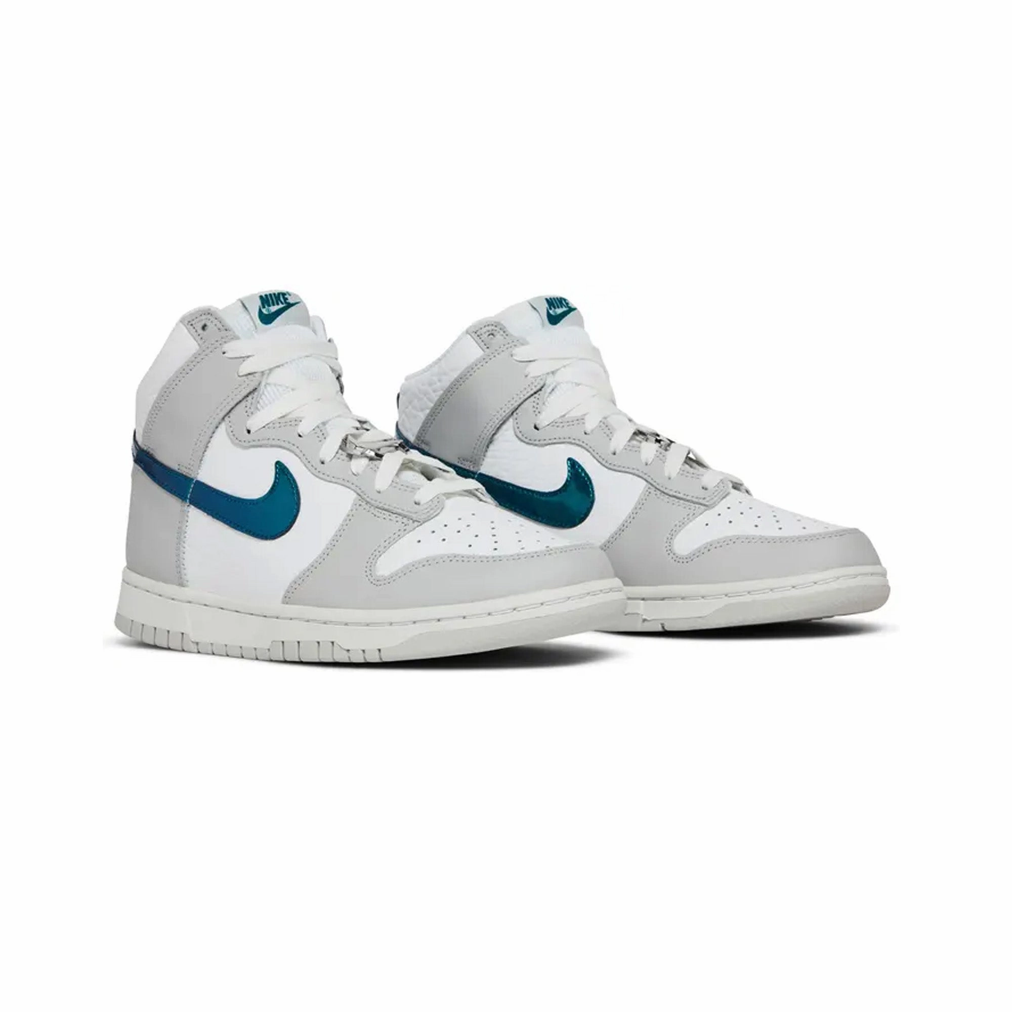 Quiet Walk Road Fit Nike Dunk High 'FLS' W (2022)