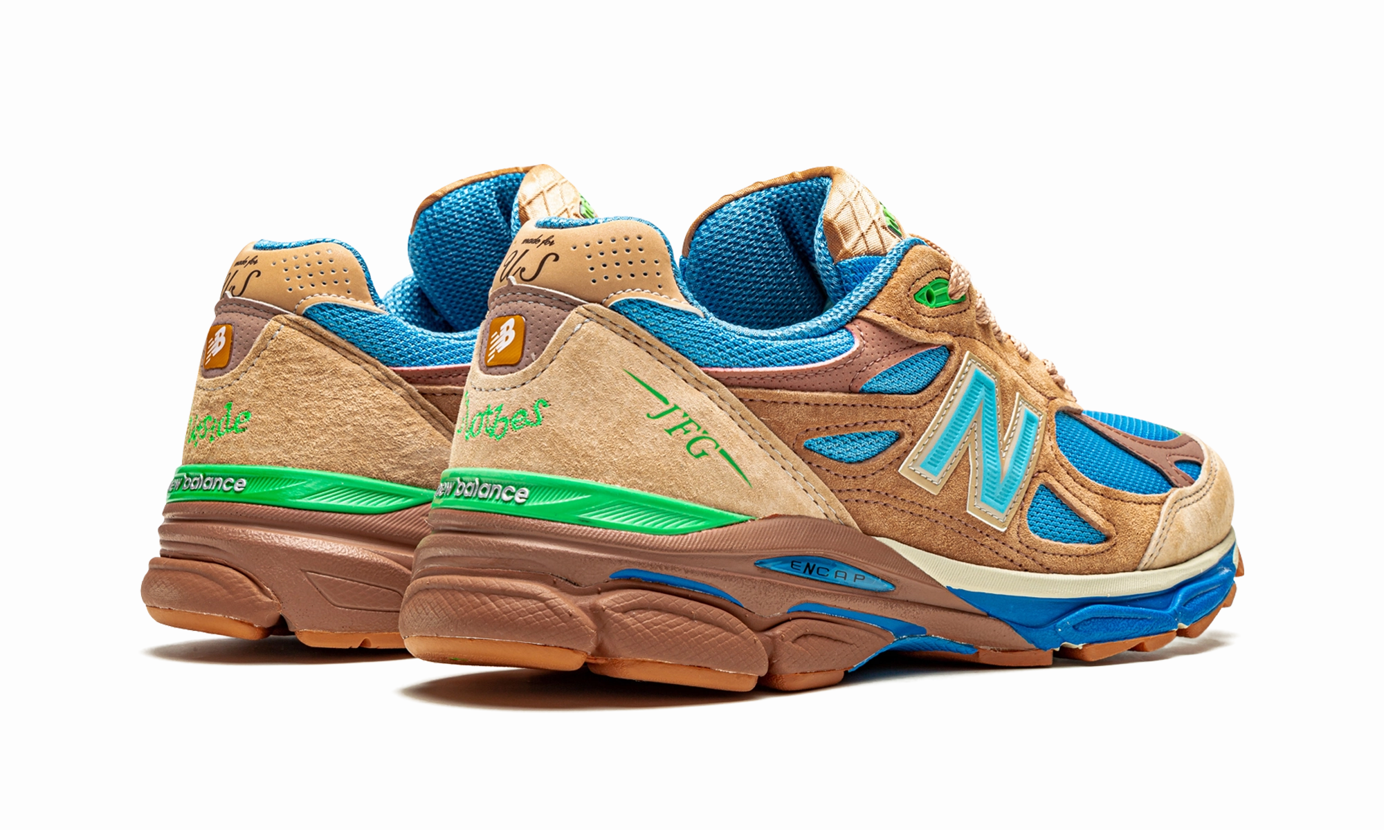 990v3 "Joe Freshgoods - Outside Clothes" running with a GPS tracker