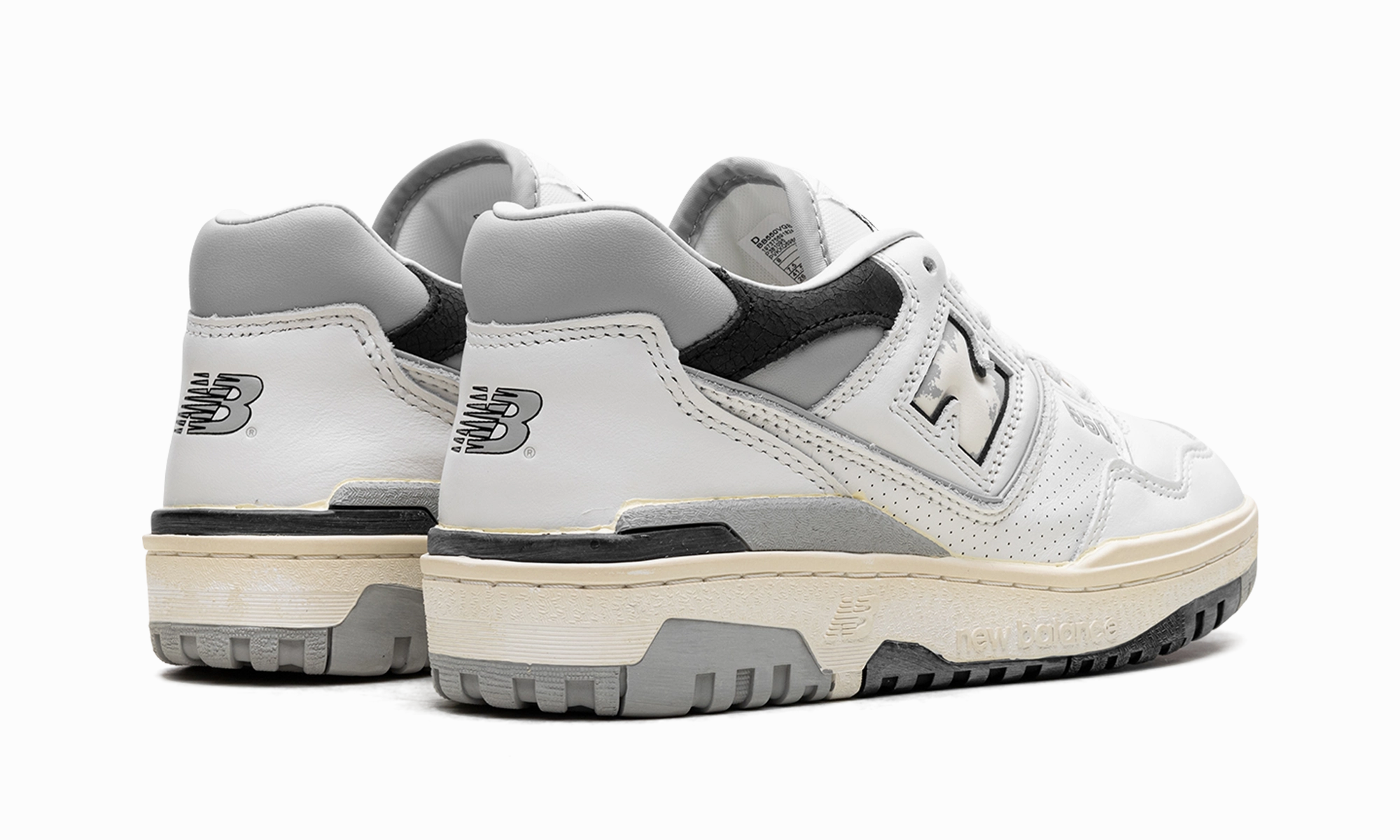 550 "VINTAGE WHITE BLACK" track - and - field shoes