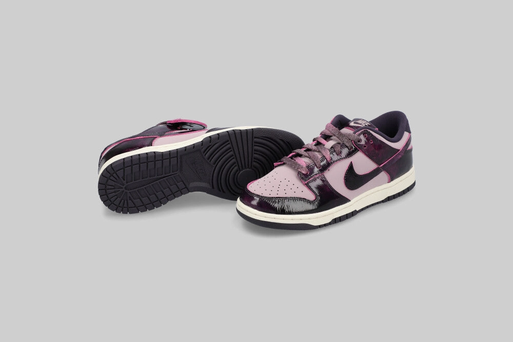 Women's Nike Dunk Low SE Panda 'Light Violet' Follow Hike