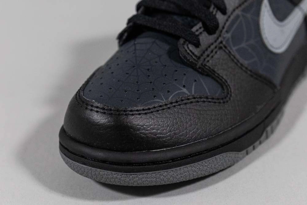 Cloudy Jog Nike Dunk Low 'Black Symbiote' (GS)