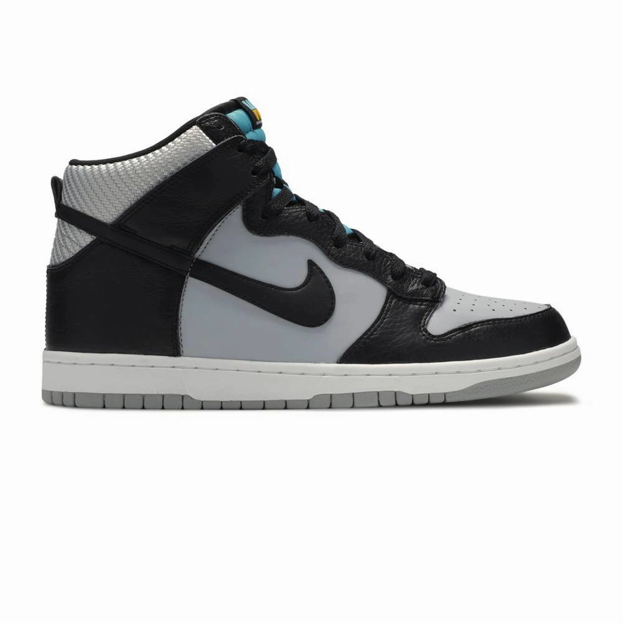 Nike SB Dunk High 'Washington' (2012) Travel Light