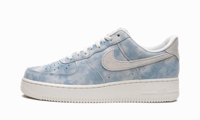 On Feet AIR FORCE 1 LO SE MNS WMNS "Clouds"