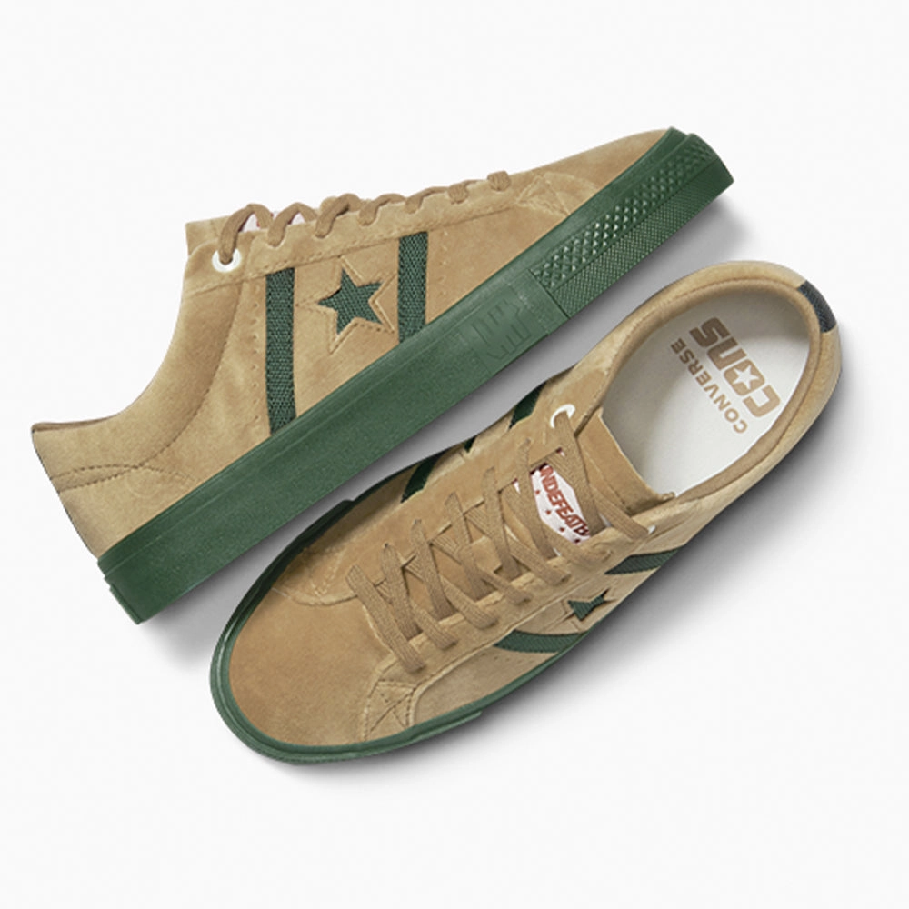Converse - x UNDEFEATED One Star Academy Pro (Brown) Light   Weight Design Elastic Ankle