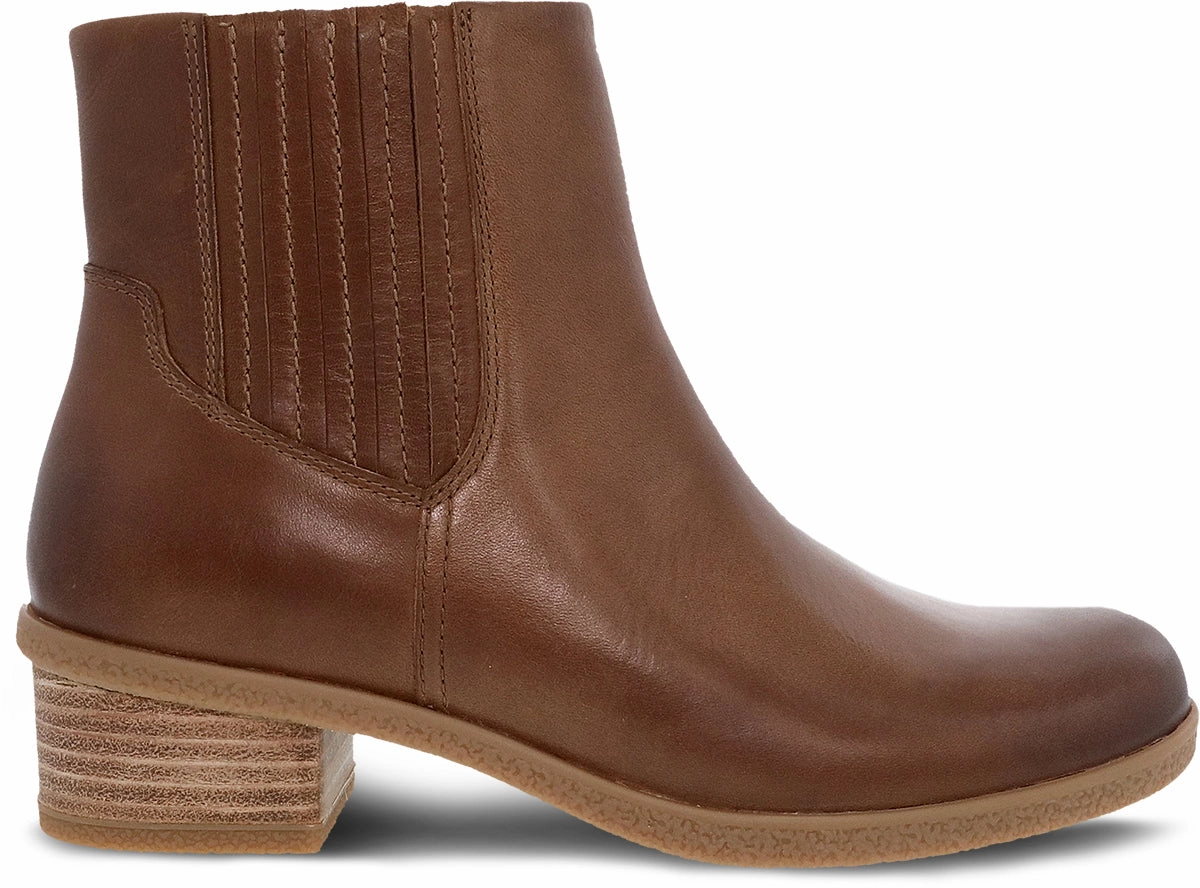 Minimal Profile Patent Glow Daisie