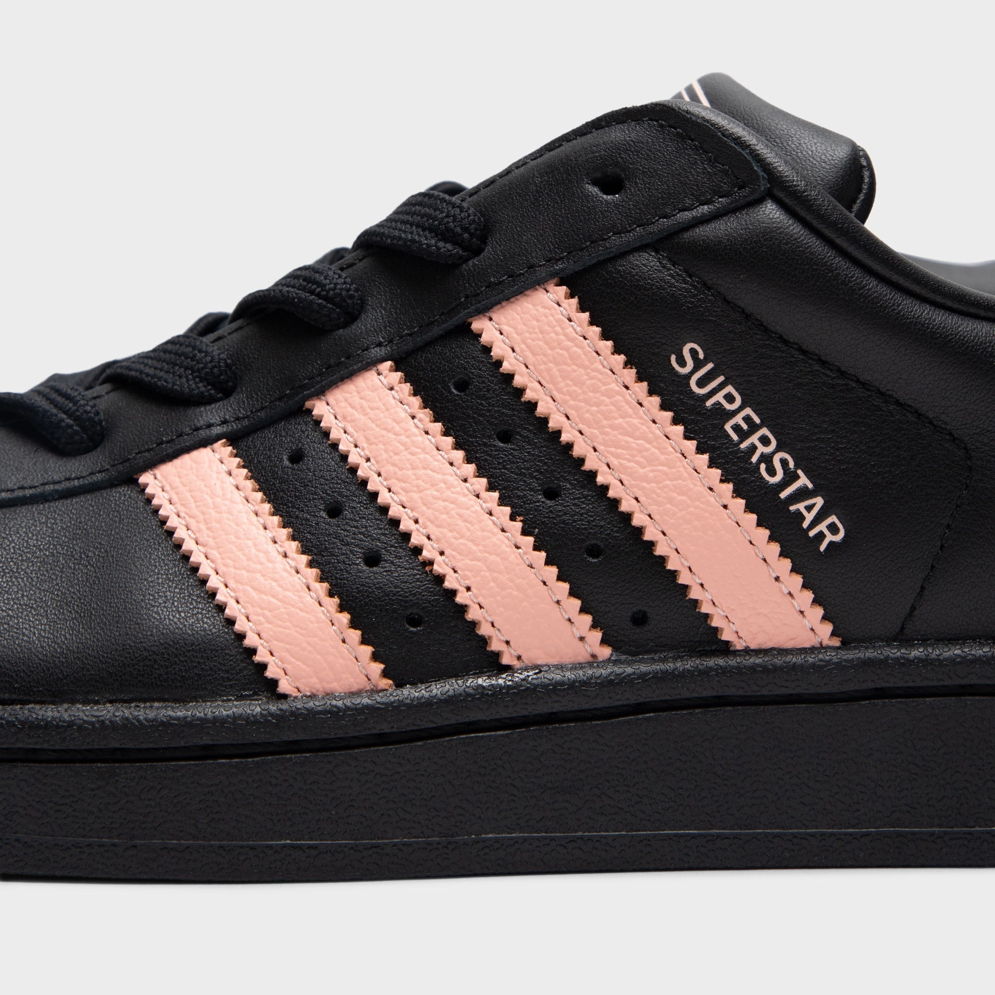 Impact Dispersing Geometries adidas Women's Superstar II Core Black / Glow Pink