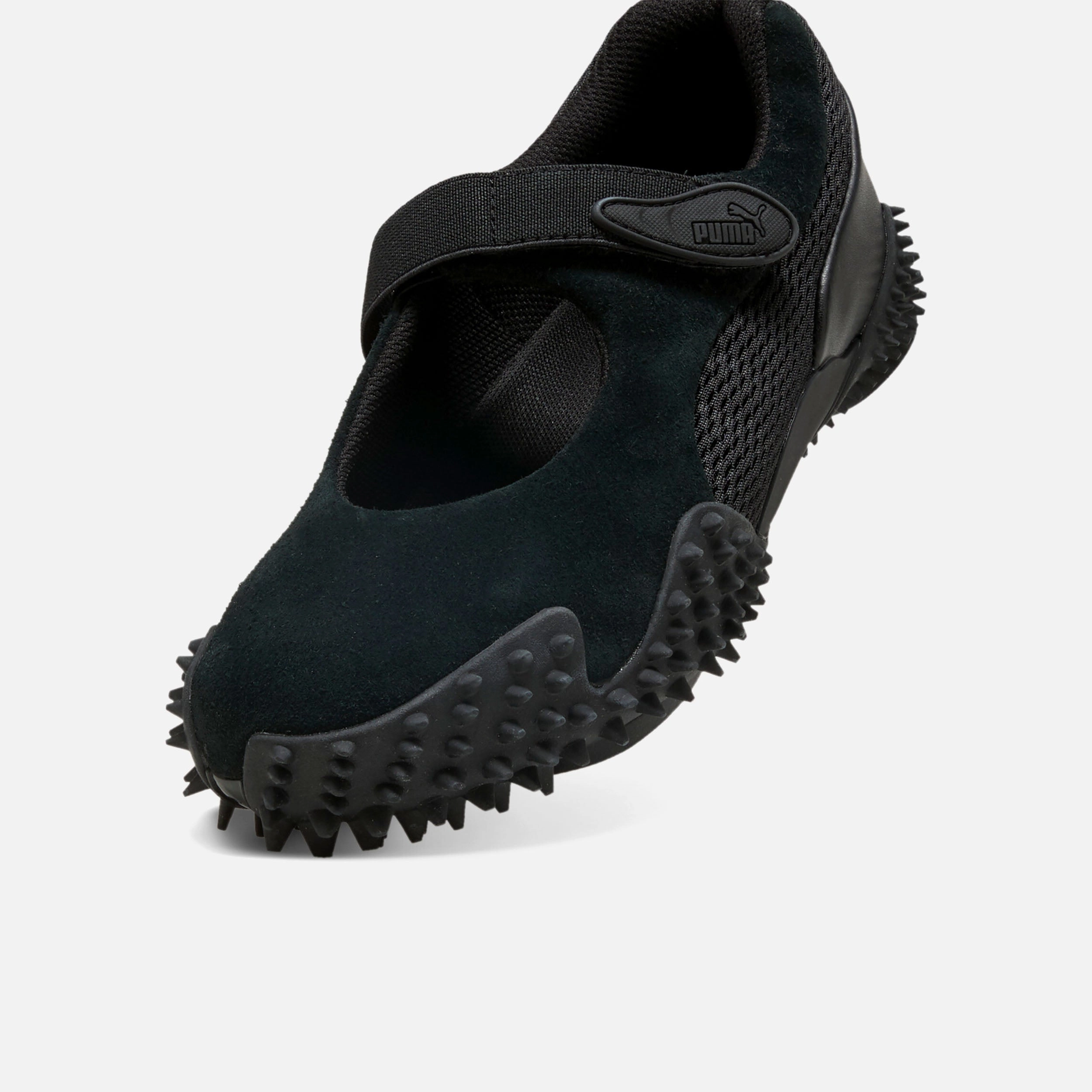 Mostro Fey PRM Daily Go-To Streetwear Style