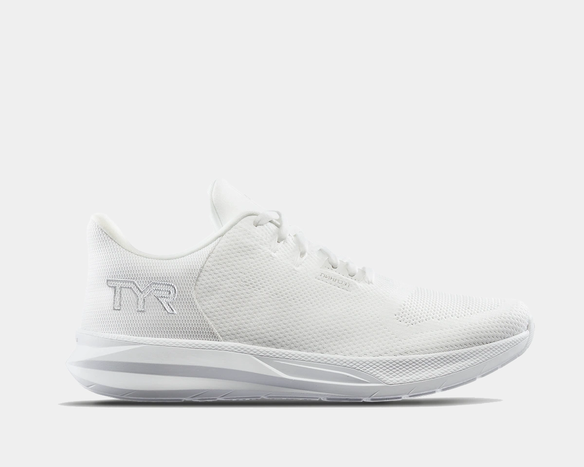 weekend running shoes Warm Techknit RNR-1