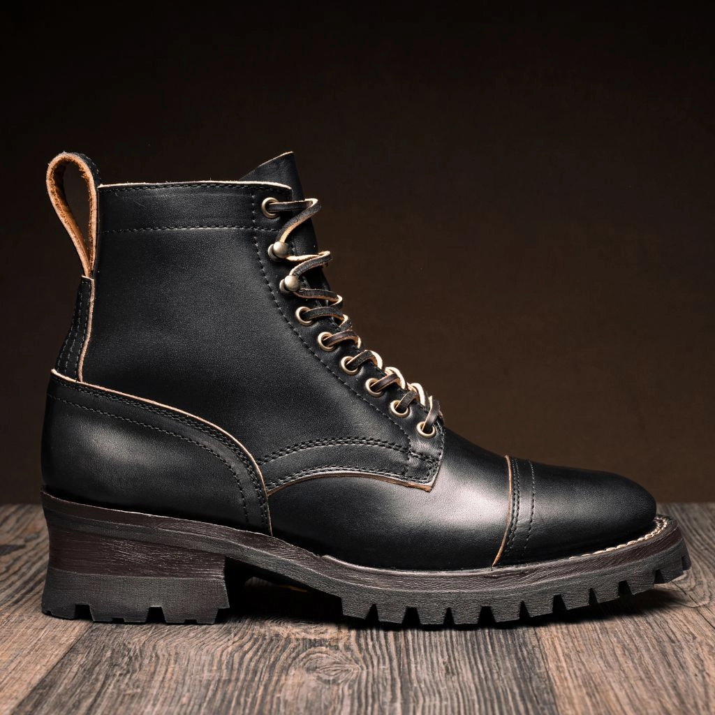 Challenger | Black x Natural Teacore Eco Friendly Manufacturing Padded Interior Outdoor Explorer