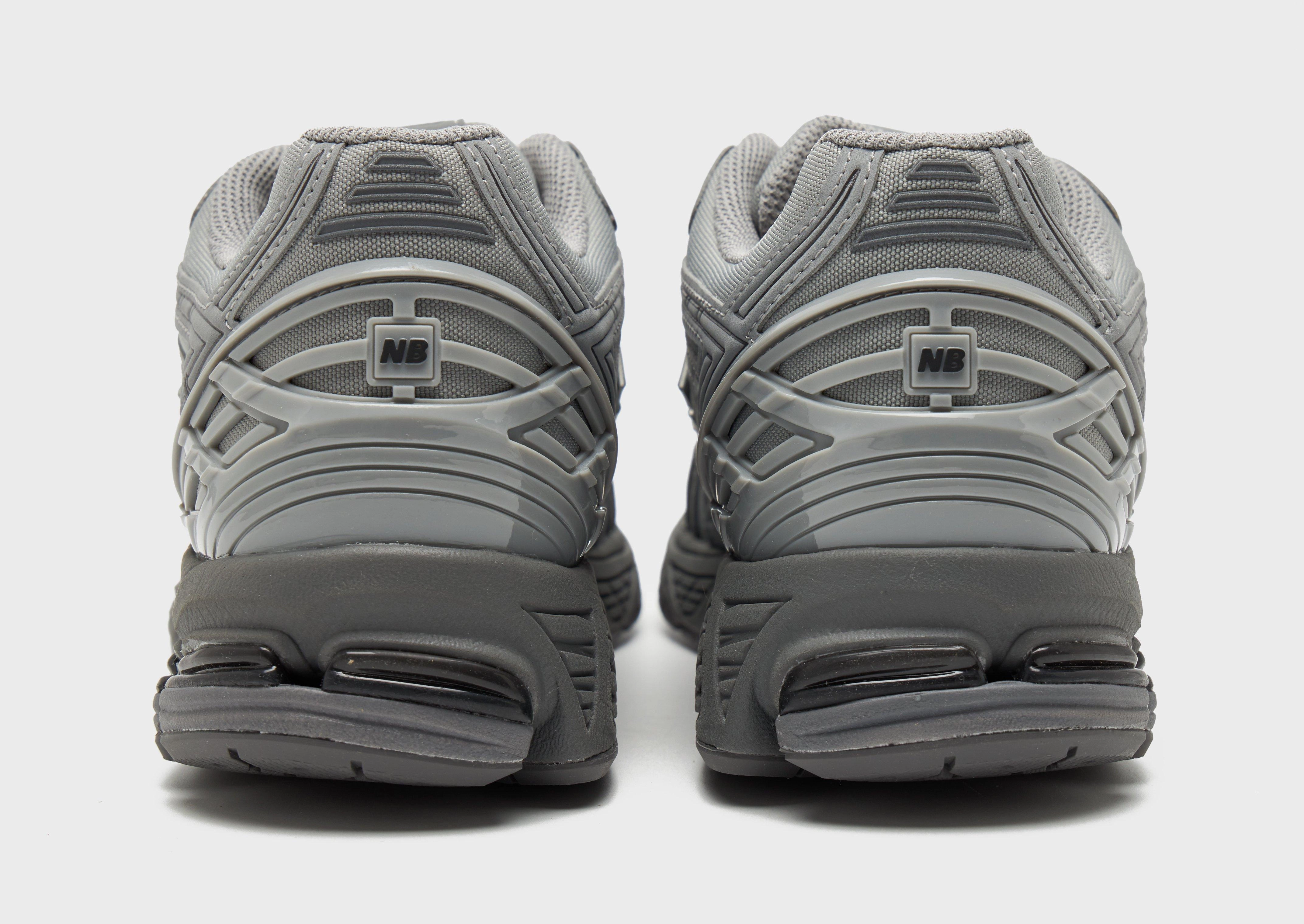 light - use special - edition running wear 1906