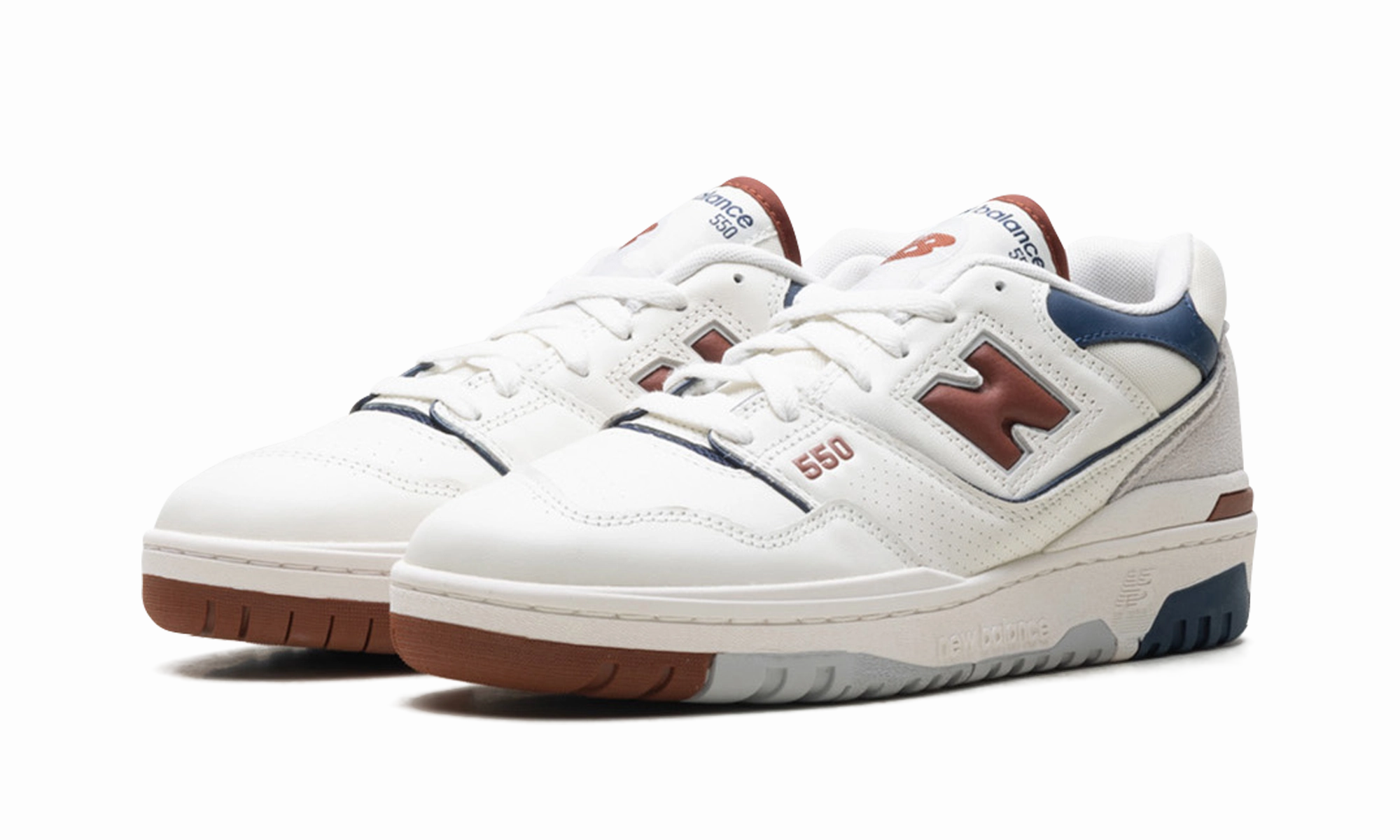 550 "Sea Salt Relic Brown" running in a steel bridge area shoes