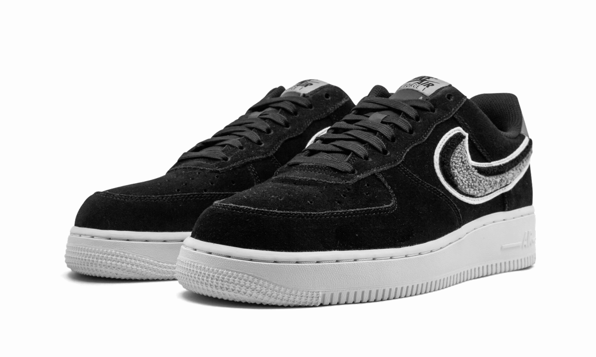 WideToeBox Abrasion Free Lacing Air Force 1 '07 LV8 "Varsity Pack"