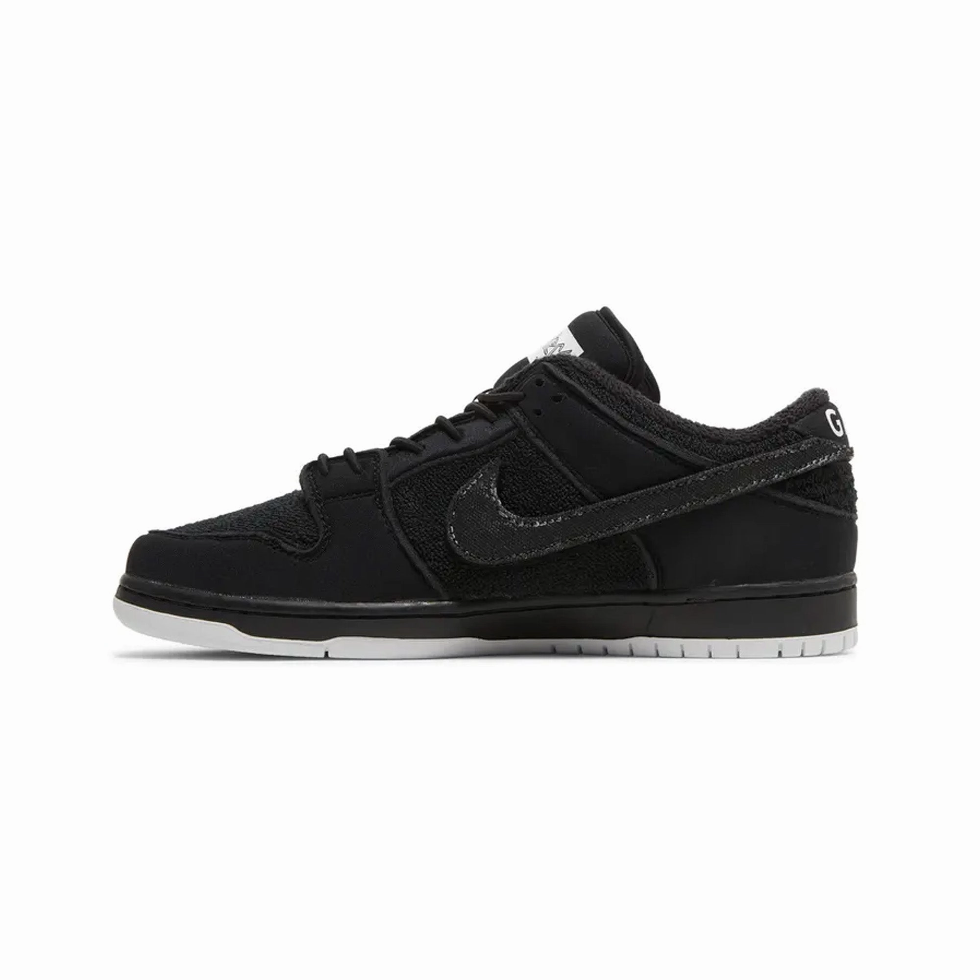 Daily Grace Pure Movement Nike SB Dunk Low x Gnarhunters 'Black' (2022)