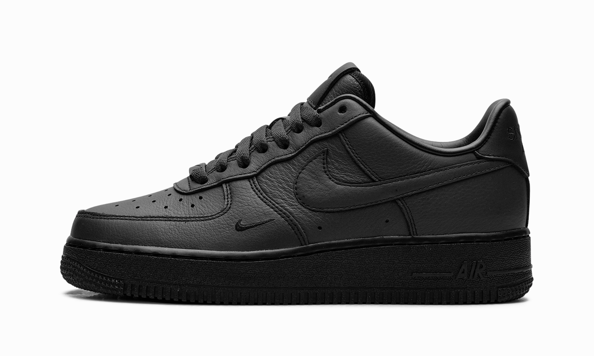 Air Force 1 Low ".SWOOSH - Triple Triple Black" Street Scene