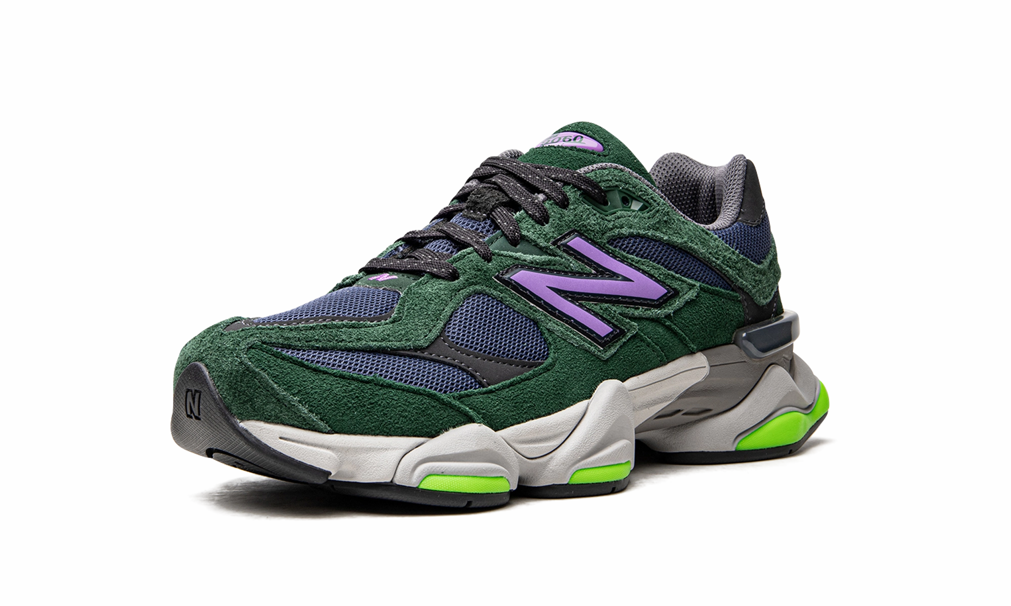 running in a cantilever bridge area shoes 9060 "Nightwatch Green"