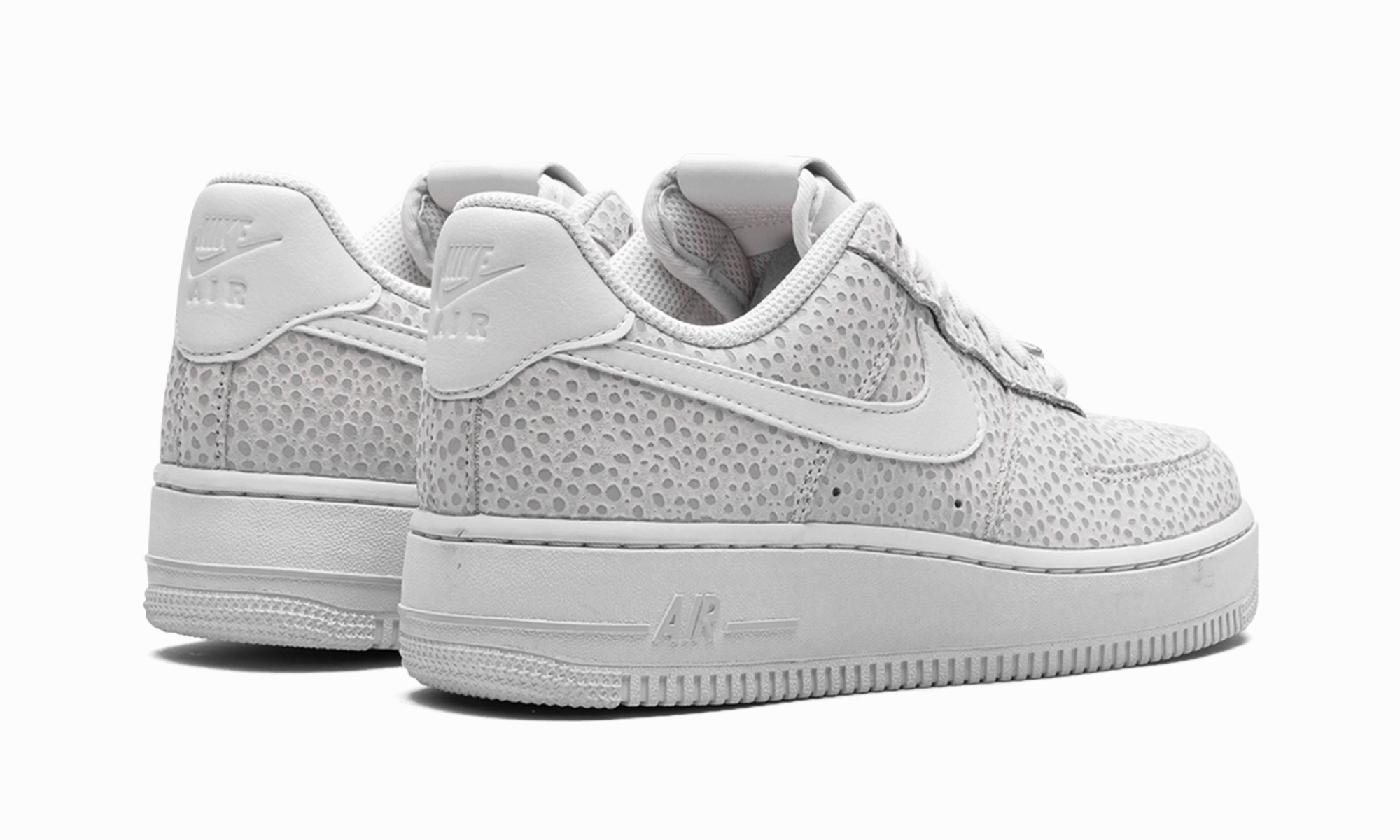 AIR FORCE 1 '07 WMNS "Grey" Comfort Wear Cold Proof